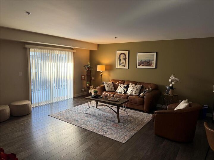 Property Photo:  1926 St Mary'S Road  MB R2N 0K6 