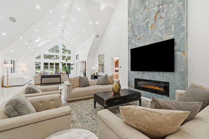 Property Photo:  8661 Craigston Court  OH 43017 