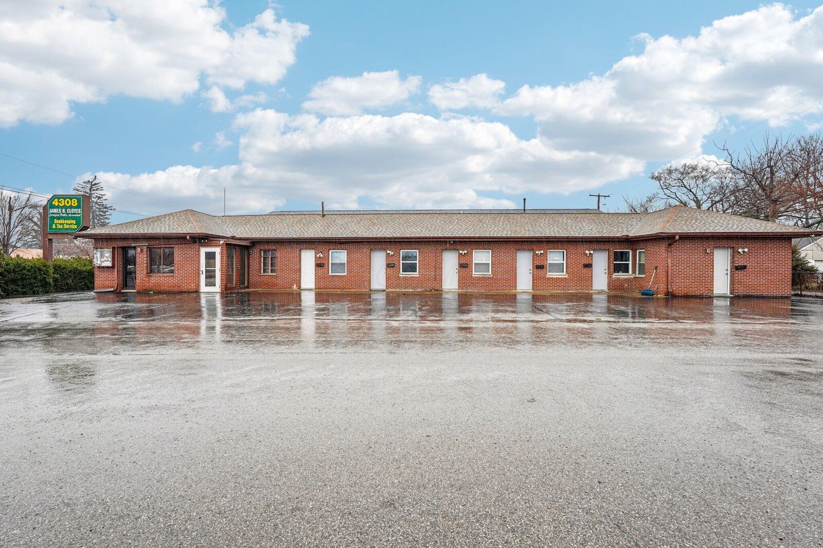 Property Photo:  4308 E Main Street  OH 43213 