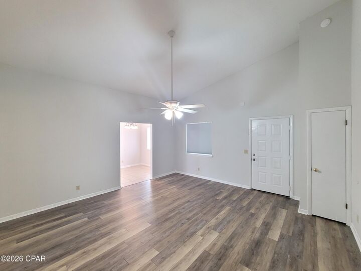 Property Photo: 1727 Illinois Avenue FL 32444