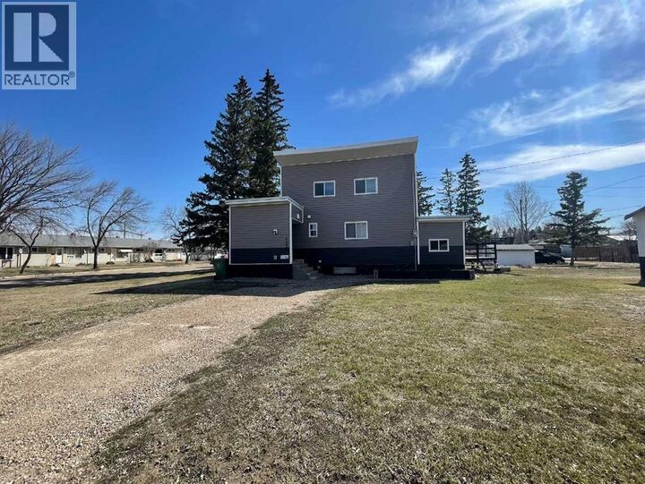 Property Photo:  4535 47 Street  SK S9V 0J8 