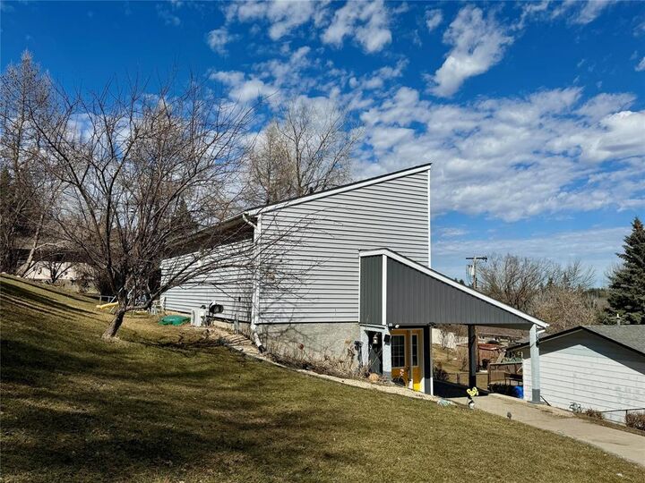 Property Photo:  341 Lilly Street  MB R0J 1H0 