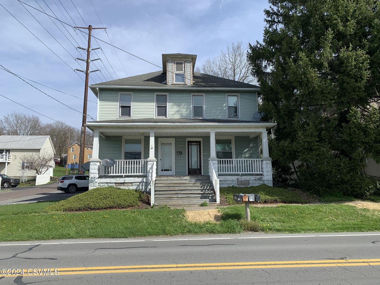 Property Photo:  727 High Street  PA 17886 