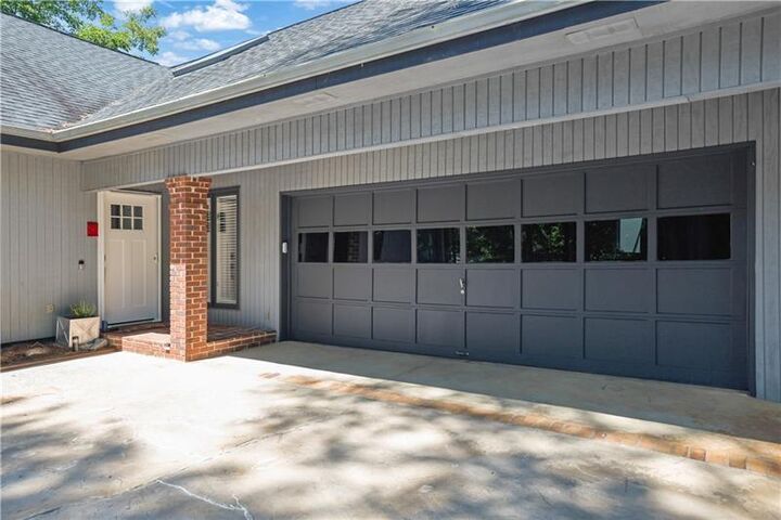 Property Photo:  134 Broadwater Court  GA 30183 