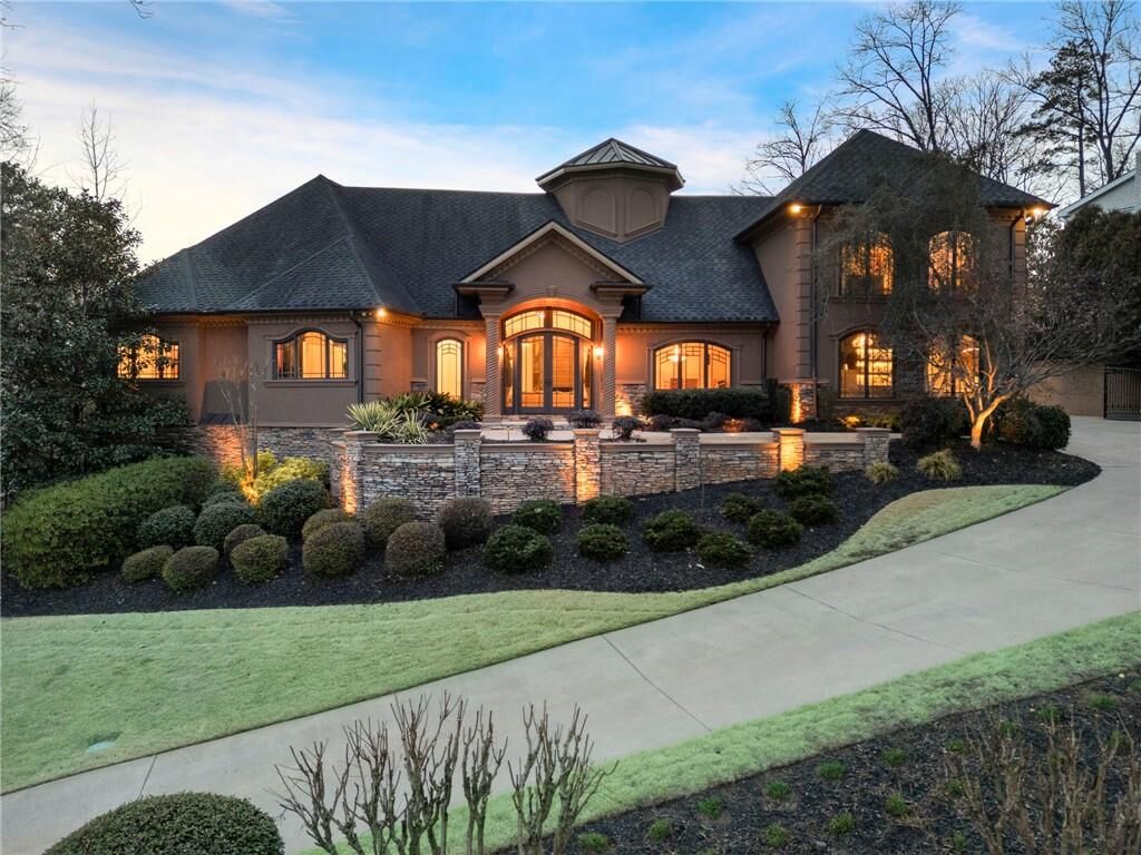 Property Photo:  790 Glenairy Drive  GA 30328 