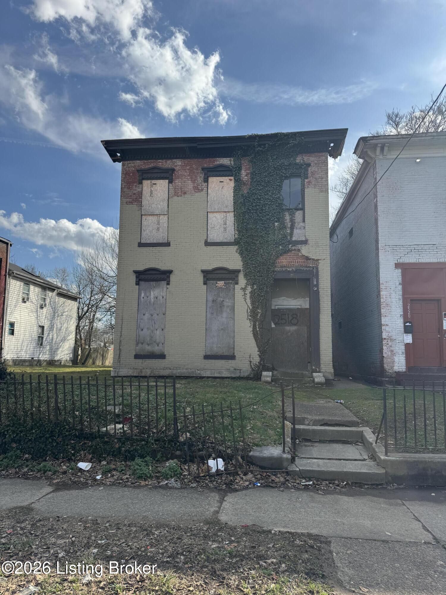 Property Photo: 2518 W Jefferson St KY 40212