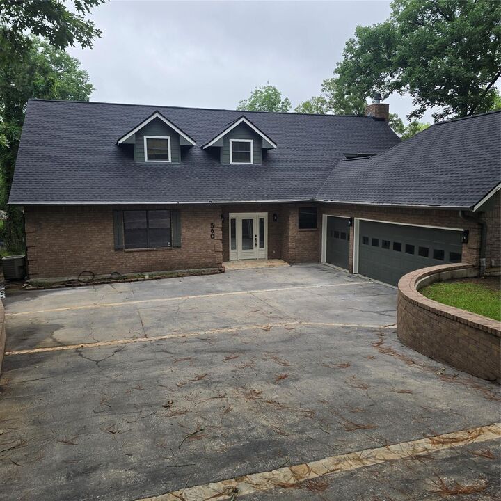 Property Photo:  560 Lake Grove Drive  TX 77331 