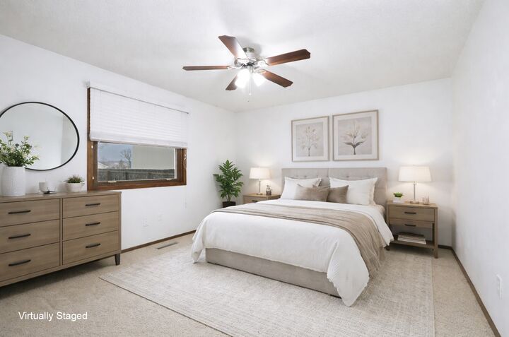 Property Photo:  508 Lincoln Street  IA 50226 