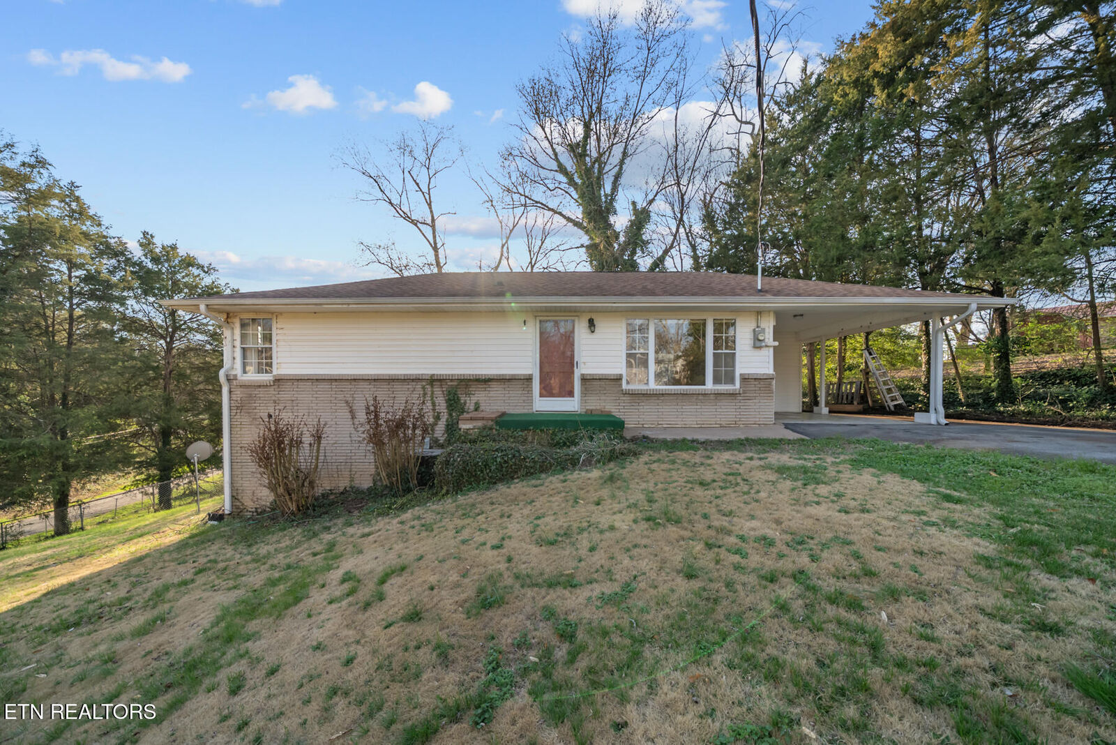 Property Photo: 121 Bettis Lane TN 37763