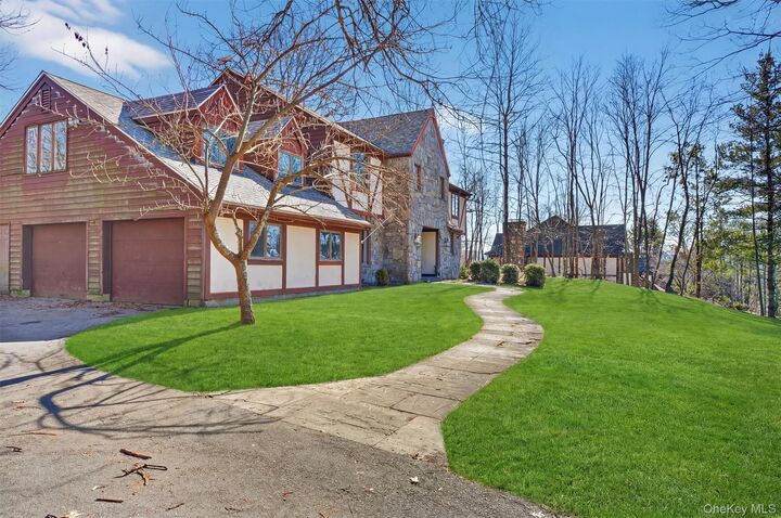 Property Photo:  57 Innsbruck Boulevard  NY 12533 