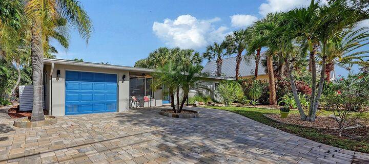 Property Photo:  628 W Olympia Avenue  FL 33950 