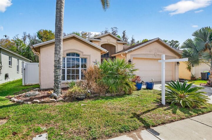 Property Photo:  29454 Crossland Drive  FL 33543 