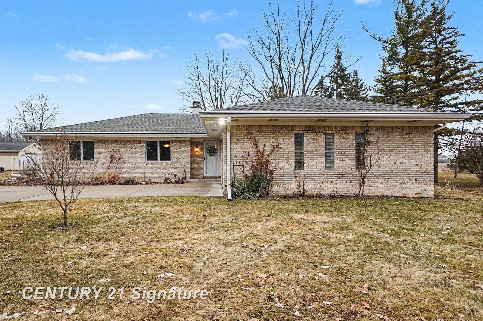 Property Photo:  2378 Liberty Road  MI 48604 
