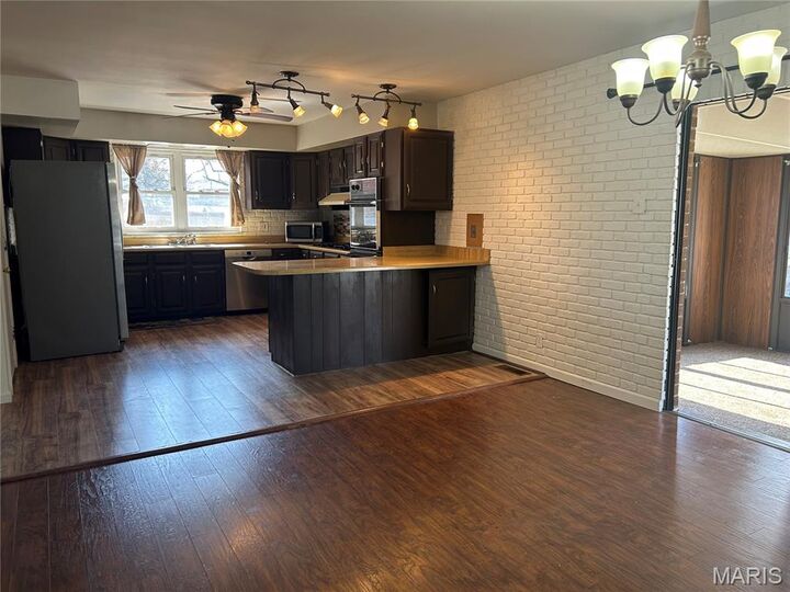 Property Photo:  2231 Rosegarden Drive  MO 63125 