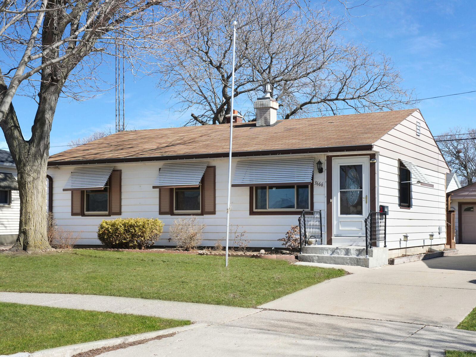 Property Photo:  3666 S 25th St  WI 53221 