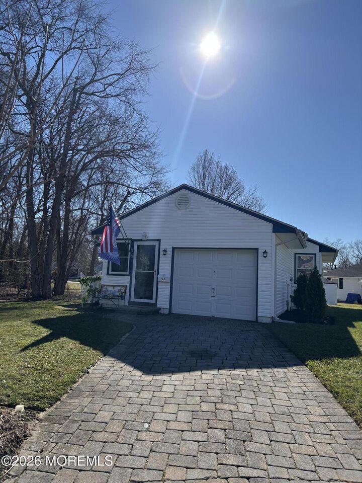 Property Photo:  23 Wall Cress Court  NJ 08755 