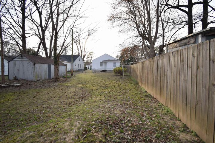 Property Photo:  50 Webber St  TN 38301-3538 