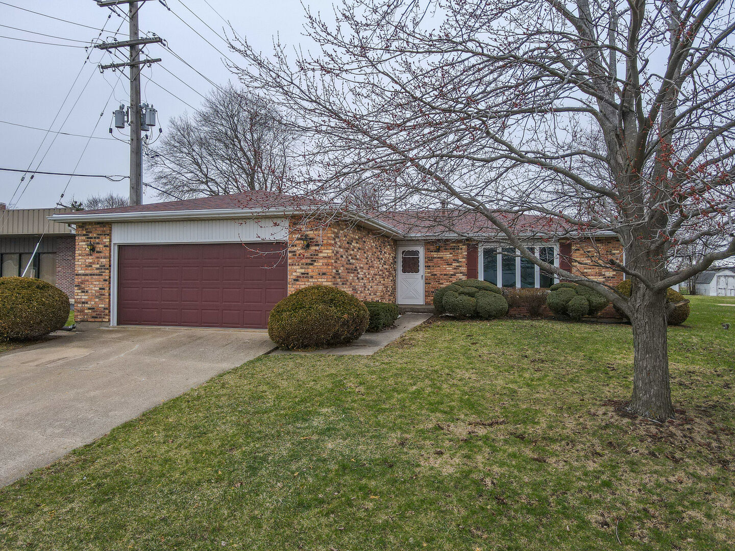 Property Photo:  155 E Baker Street  IL 60950 