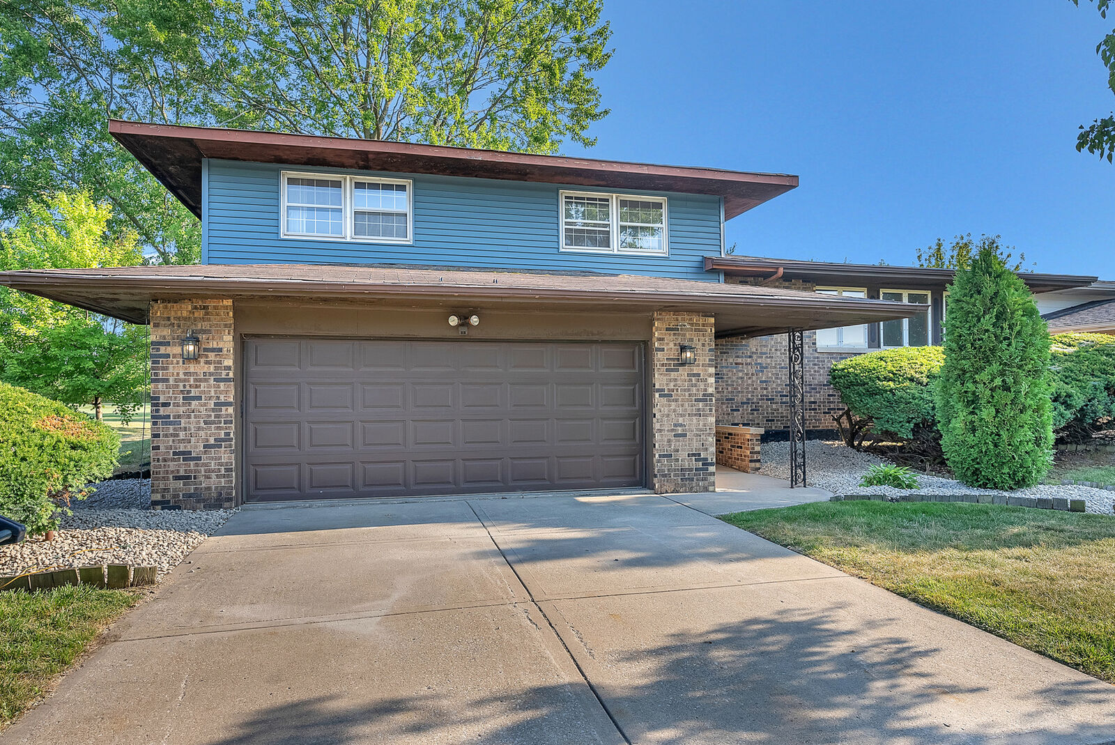 Property Photo: 2957 192nd Place IL 60438