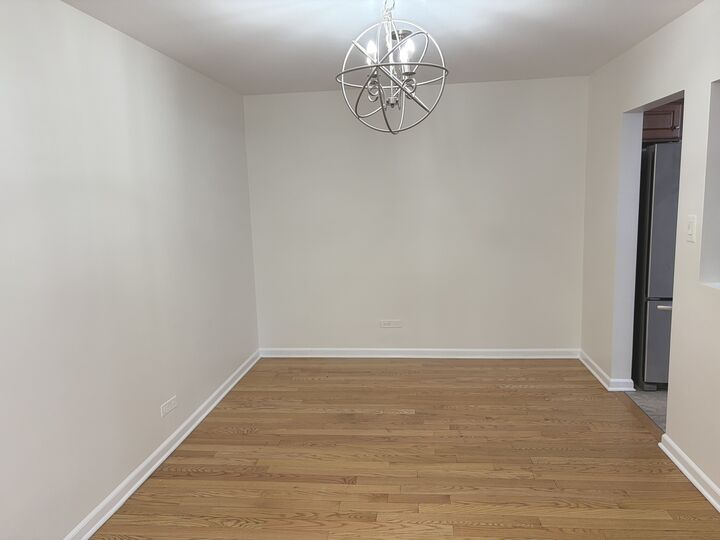 Property Photo: 6800 N California Avenue 1N IL 60645