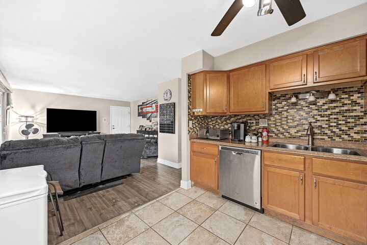 Property Photo:  4809 Engle Road 1C  IL 60803 