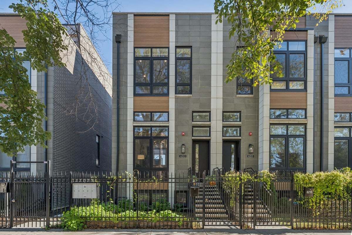 Property Photo:  6213 S Ellis Avenue  IL 60637 