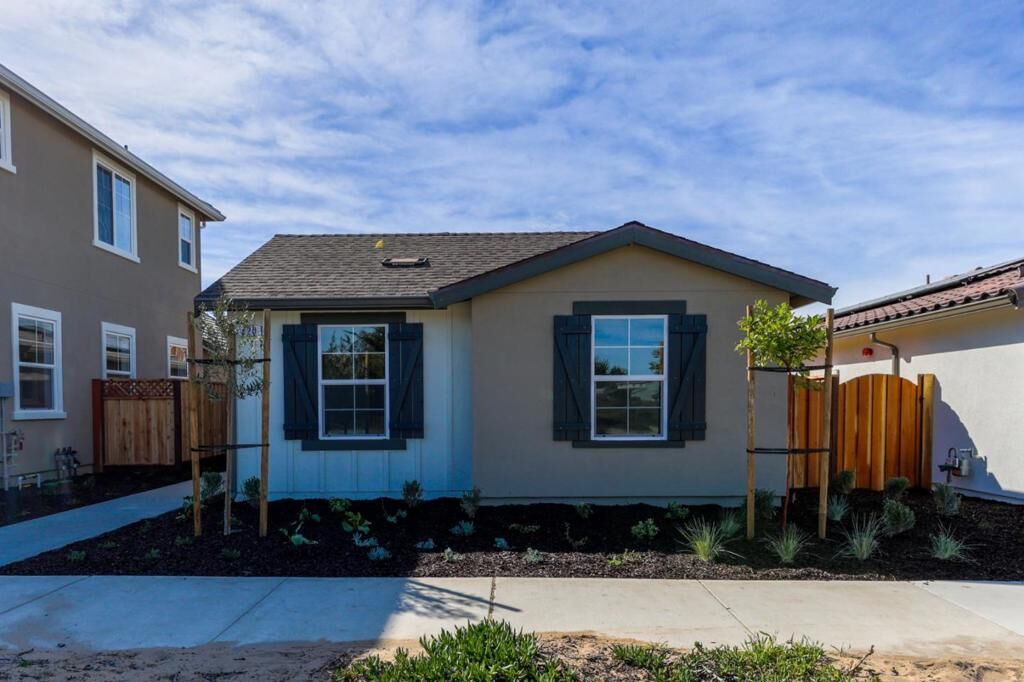 Property Photo:  626 Carmel Avenue  CA 93933 