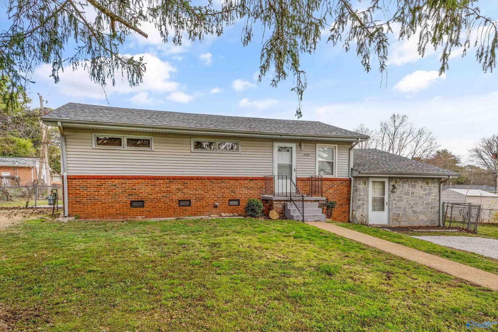 Property Photo:  3104 Stewart Street NW  AL 35810 