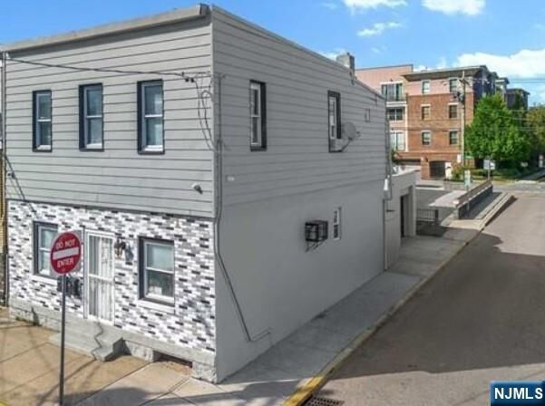 Property Photo:  291 Delano Place 1  NJ 07022 