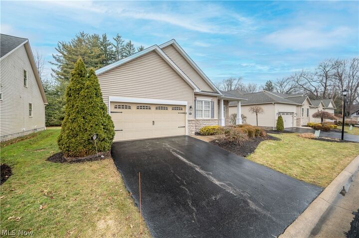 Property Photo:  30 Barnstone Lane 18  OH 44406 