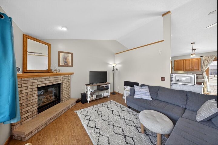 Property Photo: 605 Willers Court MN 55041