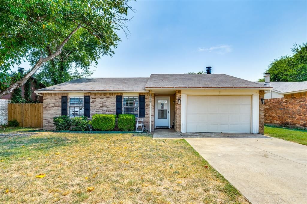 Property Photo:  10222 Red Maple Drive  TX 75249 