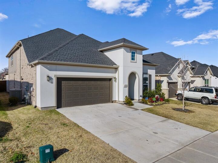 Property Photo:  4520 Hammerstein Boulevard  TX 76210 