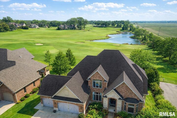 Property Photo: 2422 W Augusta Drive IL 61525