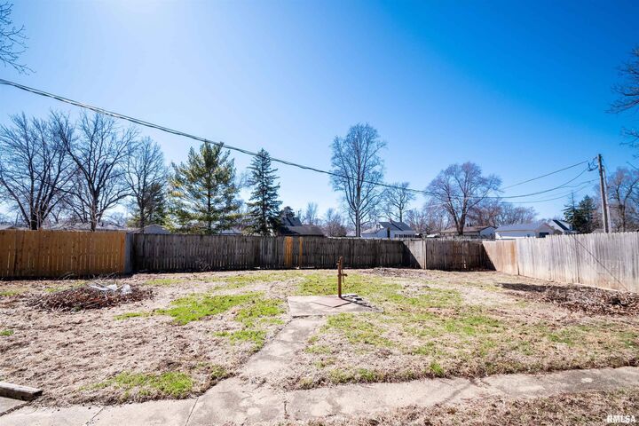 Property Photo:  3500 Bloomington Road  IL 61611 