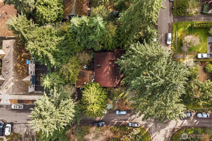 Property Photo:  13758  Palatine Avenue N  WA 98133 