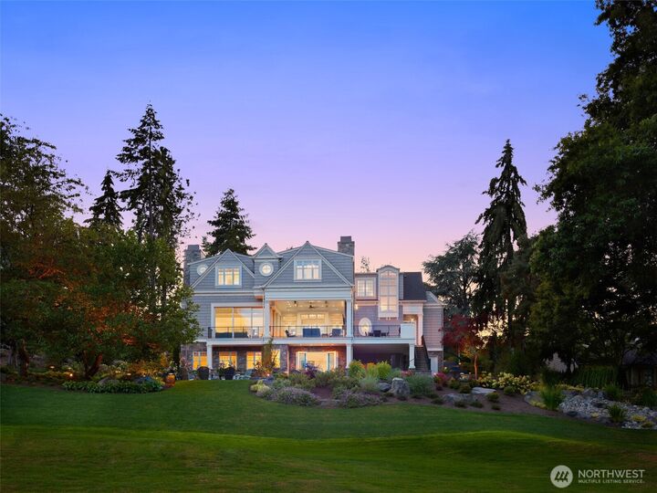 Property Photo:  1848  77th Avenue NE  WA 98039 