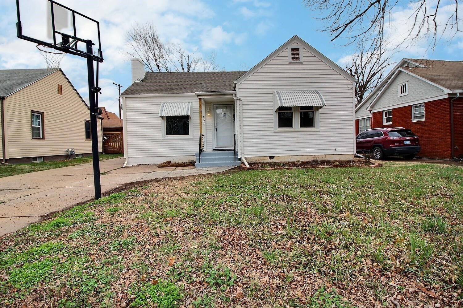 Property Photo:  632 S Volutsia Ave  KS 67211 