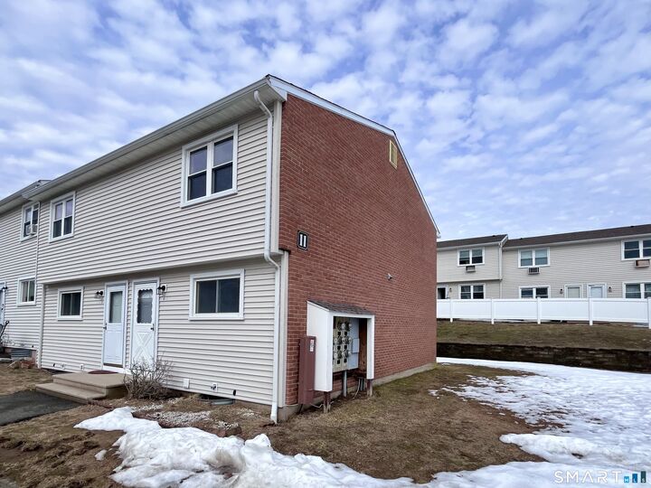 Property Photo:  1081 New Haven Road 11J  CT 06770 