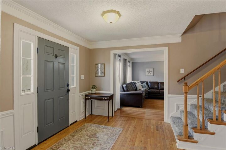 Property Photo:  86 Shadylawn Drive  NC 27104 