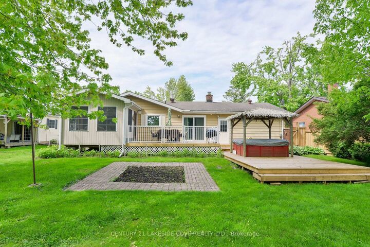 Property Photo:  9 Pinetree Court  ON L0K 1B0 