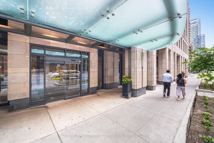 Property Photo:  955 Bay Street 2905  ON M5S 0C6 