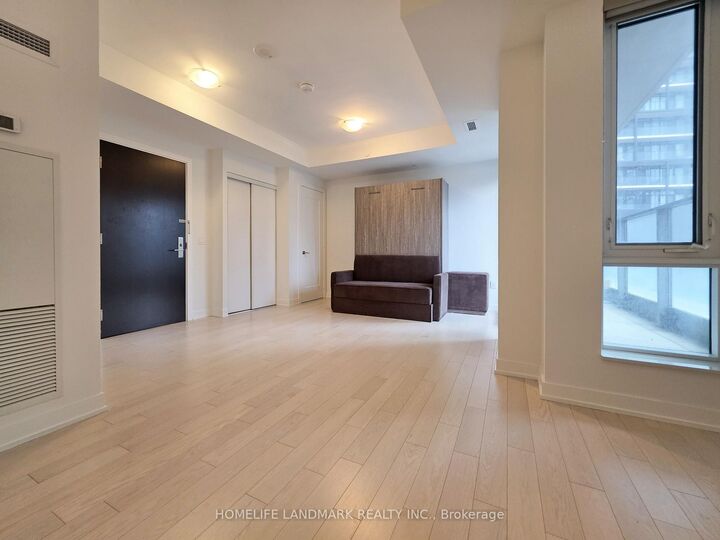Property Photo: 330 Richmond Street W 605 ON M5V 0M4