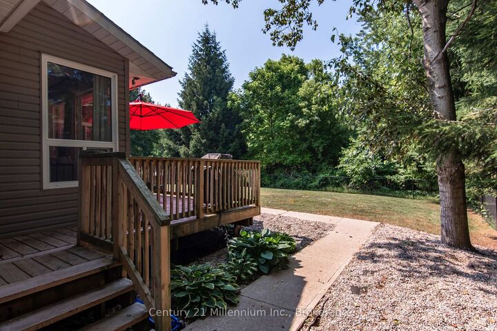 Property Photo:  477 Clarendon Street  ON N0H 2L0 