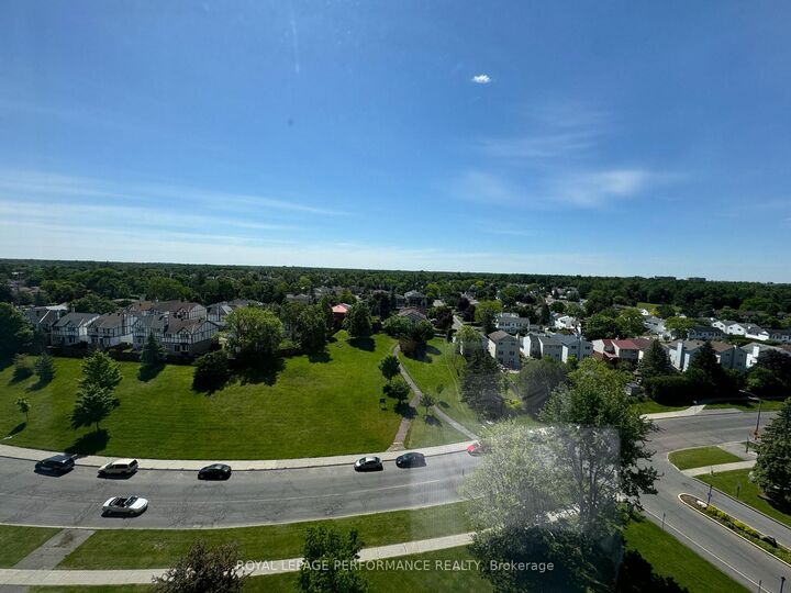 Property Photo: 2760 Carousel Crescent 1209 ON K1T 2N4