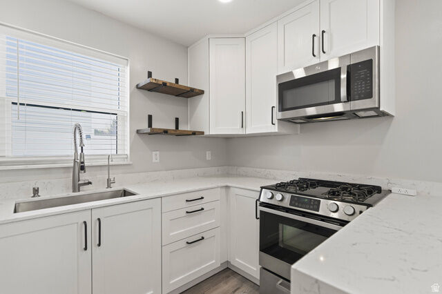 Property Photo:  2303 E Hawthorne St  UT 84043 