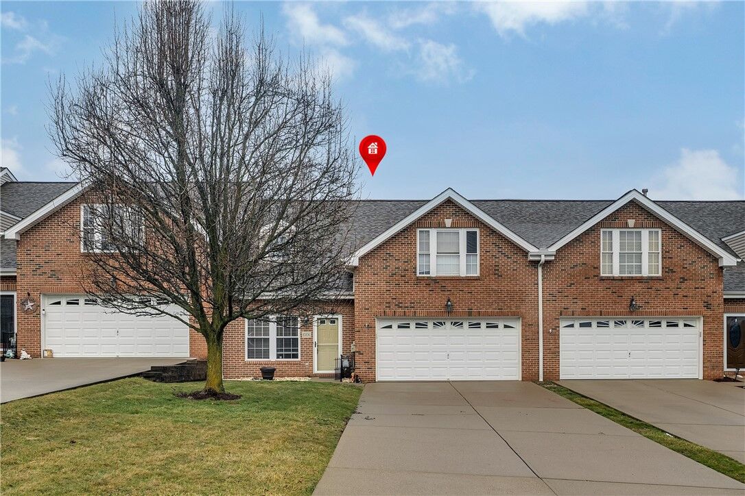 Property Photo:  1006 Duncan Ln  PA 15236 