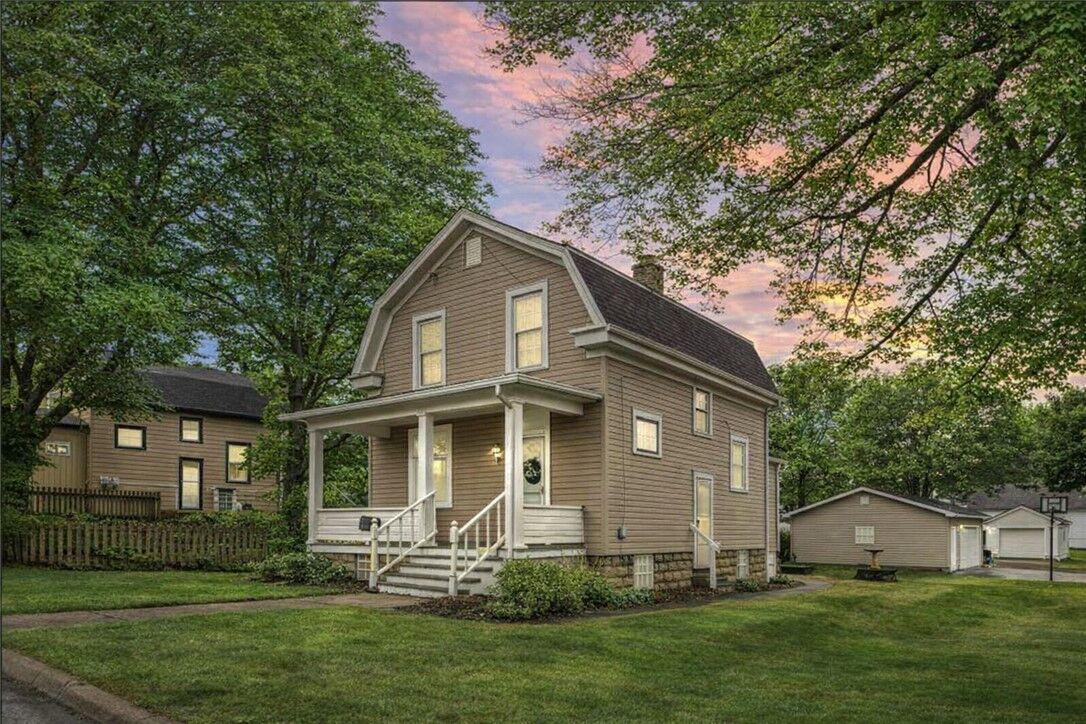 Property Photo:  1511 20th Ave  PA 15010 