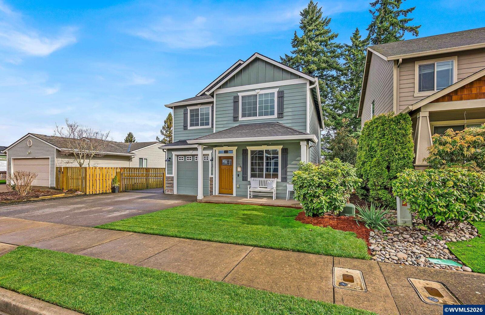 Property Photo: 5252 9th Ct SE OR 97306