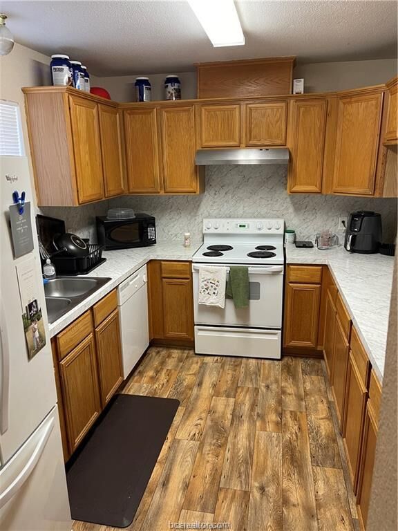 Property Photo: 2317 &Amp 2319 Antelope Lane TX 77845